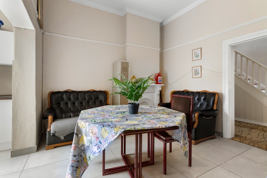 9 Bedroom Property for Sale in Observatory Western Cape